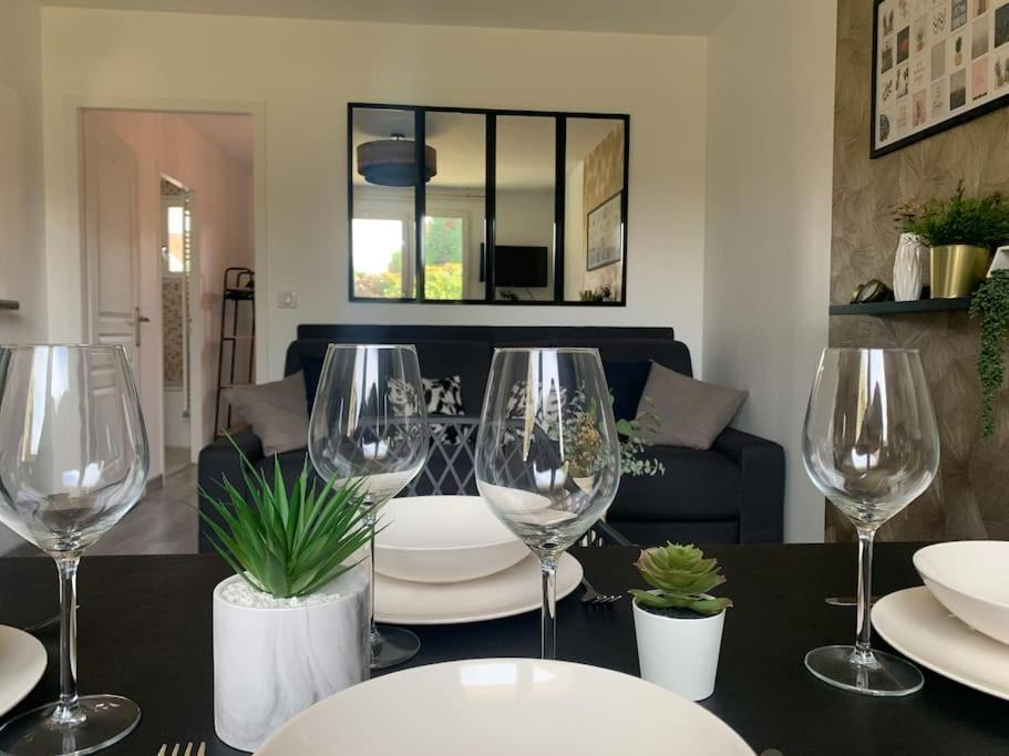 La Chapelle-en-Serval Appartement Proche Asterix, Stade De France, Chantilly, Roissy, Piscine Saisonniere מראה חיצוני תמונה