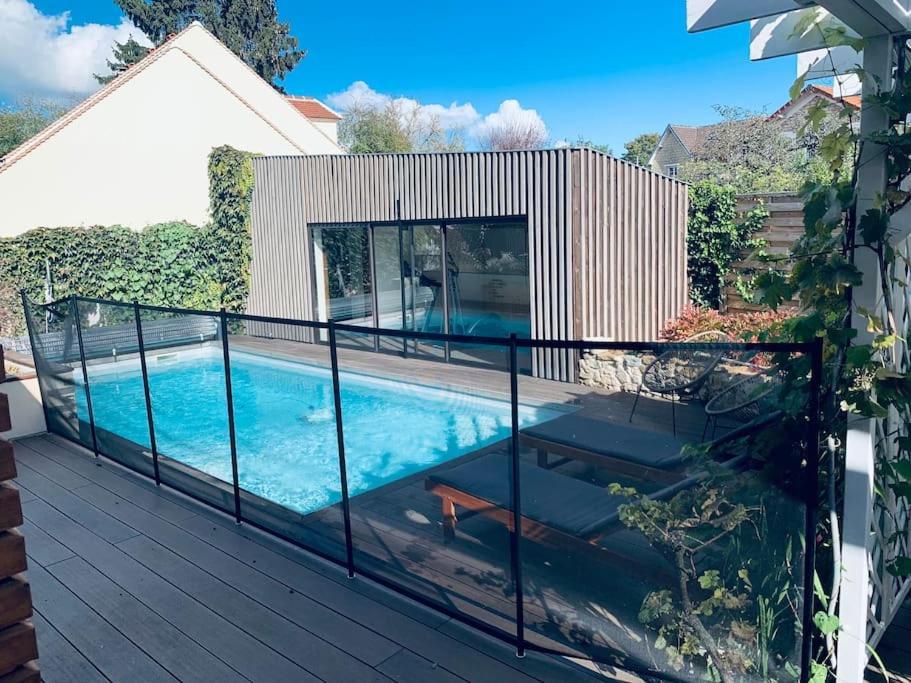 La Chapelle-en-Serval Appartement Proche Asterix, Stade De France, Chantilly, Roissy, Piscine Saisonniere מראה חיצוני תמונה